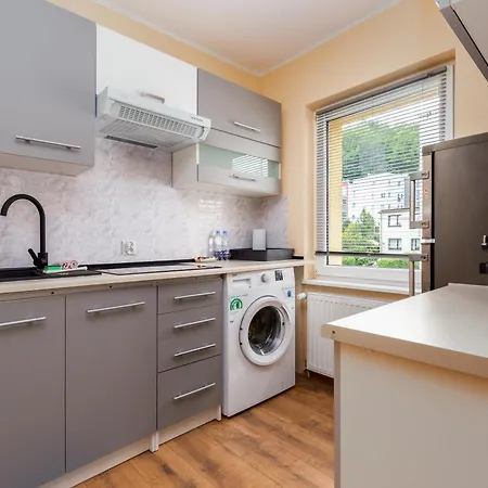 Apartament Lasy Chylonskie