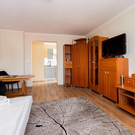Apartament Lasy Chylonskie *